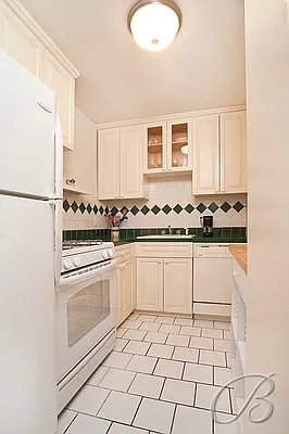 Sold by Bellmarc Realty | media 14