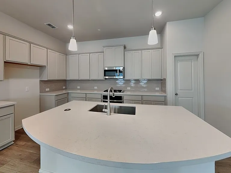 4932 Water Lily Ln — Photo 7