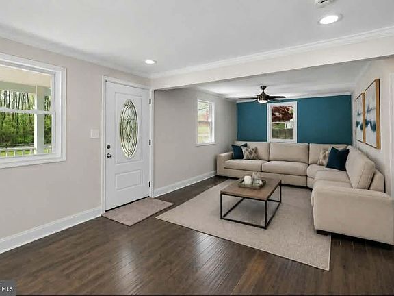 3rd image of 755 Mahan Rd