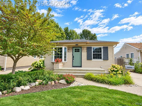 8444 Hettenberger Ave, Warren, MI 48093