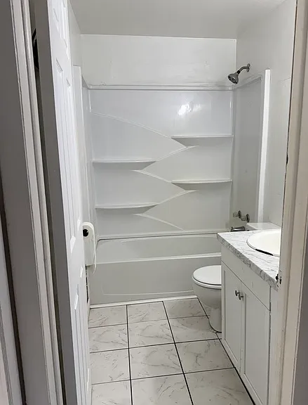 2115 27th Avenue Dr NE #2 — Photo 3