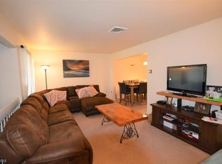 19 Hillside Ct #913, Clinton, NJ 08809