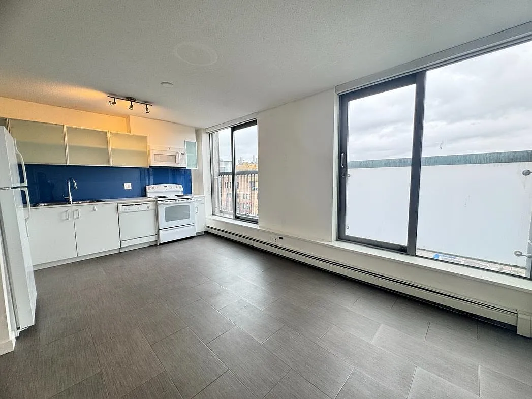 1 bed, 625 sqft, $2,400 — Photo 1