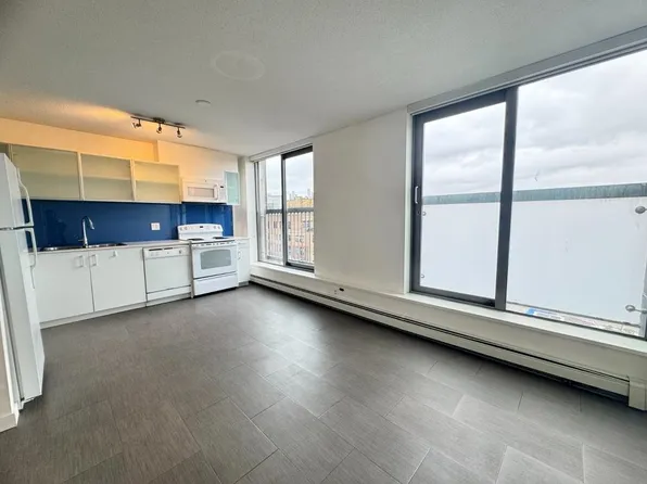 66 W Cordova St #10XX, Vancouver, BC V6B 1C9