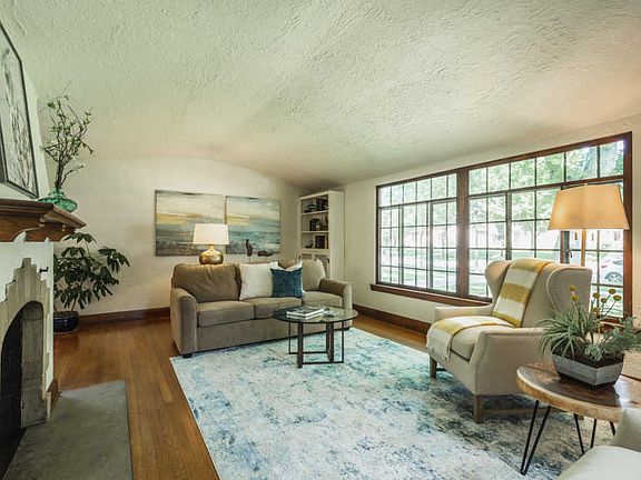 3rd image of 4471 N Prospect Ave