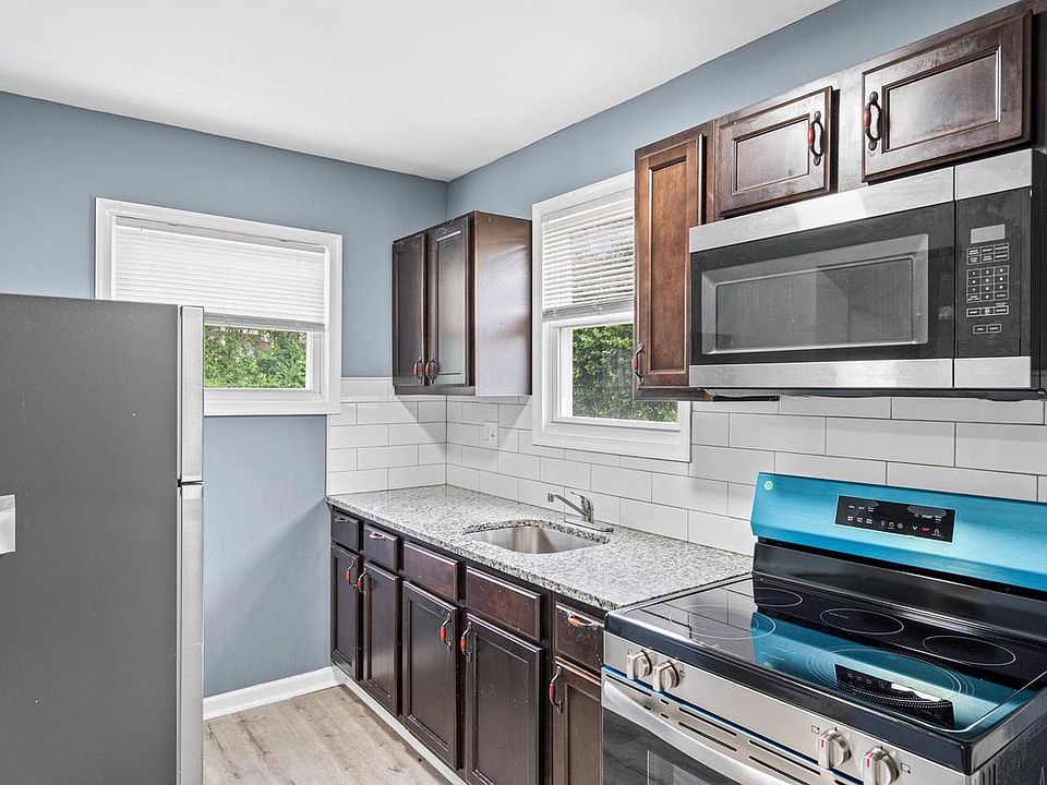 1st image of 2916 Presbury St