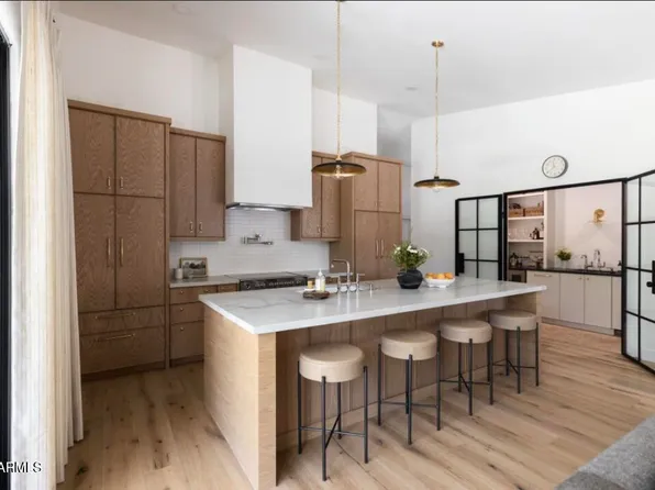 5537 E GRANDVIEW Road, Scottsdale, AZ 85254