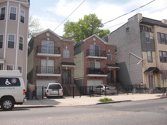 5th image of 364-366 Avon Ave