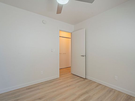 5th image of 816 E 10th St #203