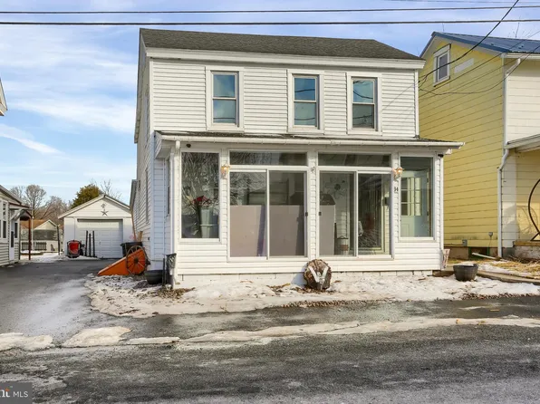 14 Snyder Ave, Tower City, PA 17980