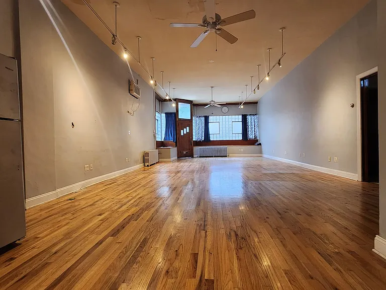 901 N Leavitt St #1 — Photo 2