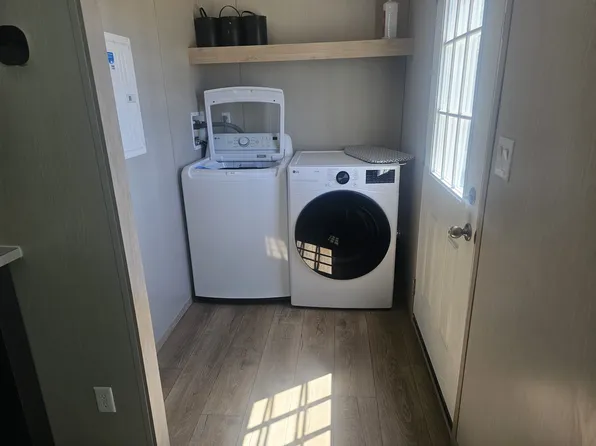 2025 E Jemez Rd Trailer 324, Los Alamos, NM 87544