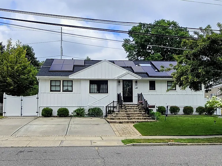 49 Miller Blvd — Photo 1