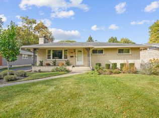2526 Gabriel Ave, Zion, IL 60099