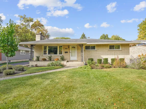 2526 Gabriel Ave, Zion, IL 60099