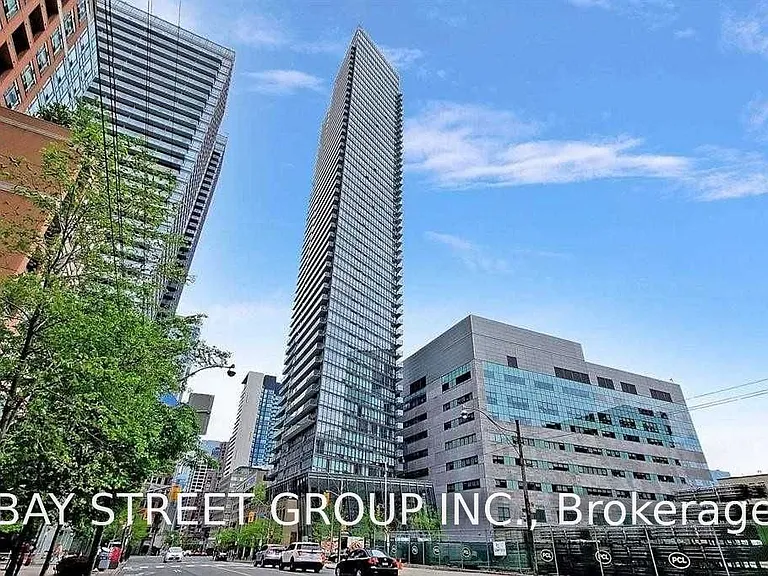 832 Bay St #214 — Photo 1