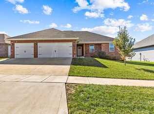 720 E Penzance Circle, Nixa, MO 65714