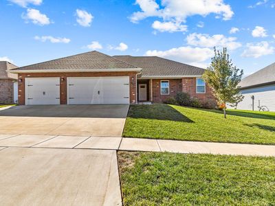 720 E Penzance Circle, Nixa, MO, 65714