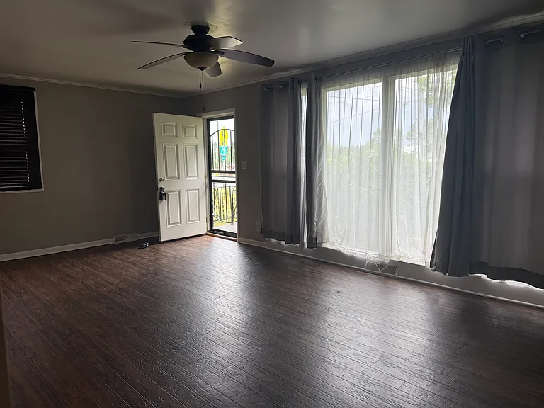 1614 Rebecca Dr — Photo 8