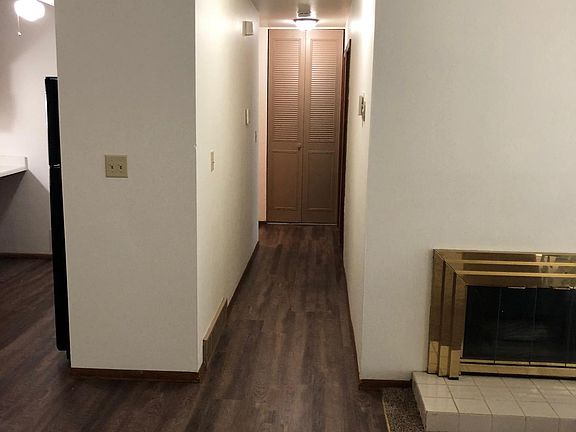 4th image of 6011 W Port Ave #102