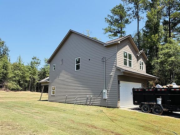 3rd image of 446 Lee Road 454