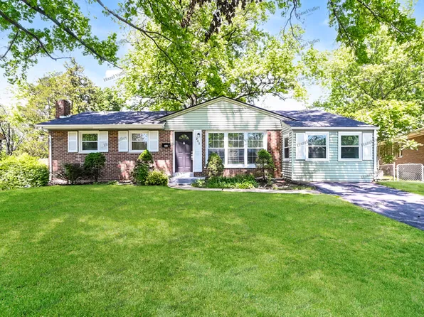 265 Saint Patrick Ln, Florissant, MO 63031
