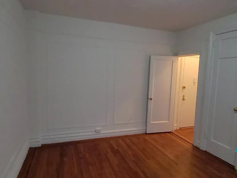 3175 Grand Concourse #J2 — Photo 13