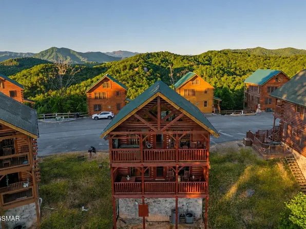 2819 White Oak Ridge Ln, Sevierville, TN 37862