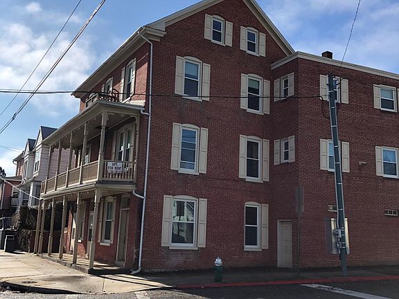 4th image of 801 S Potomac St