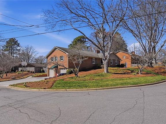 3rd image of 4325 Witherow Rd