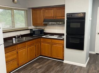 2425 Dove Dr, Florissant, MO