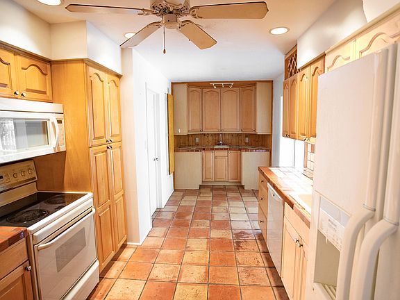 3rd image of 6659 Colonial Dr