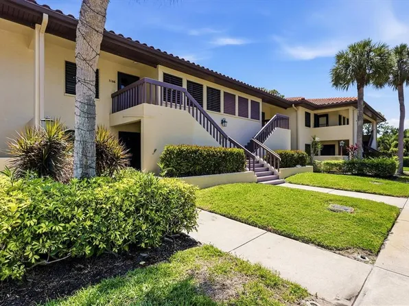5186 Lake Village Dr #90, Sarasota, FL 34235