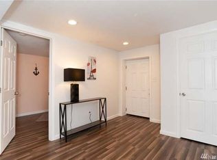 115 N 205th St, Seattle, WA 98177