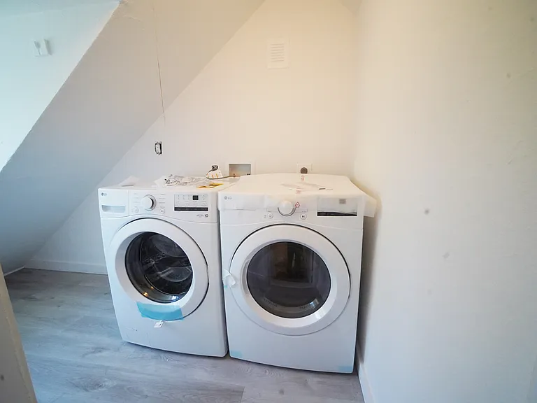 416 Ridgeway #1 — Photo 7