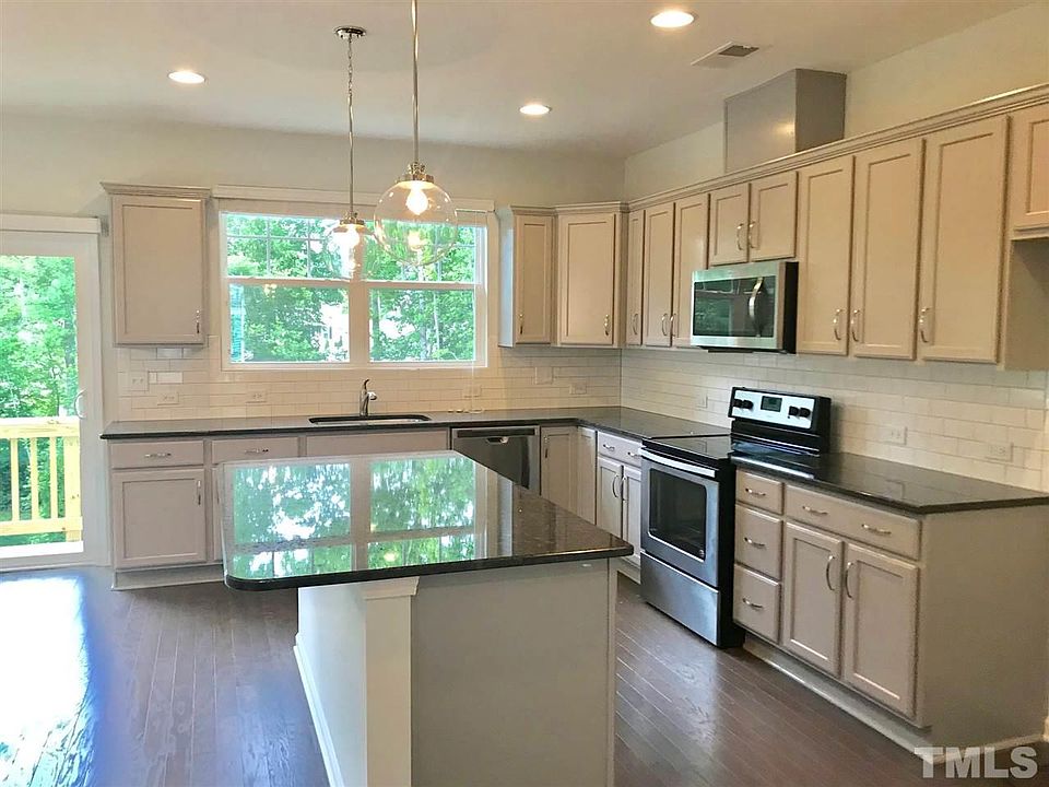 1464 Salem Creek Dr Apex NC Zillow