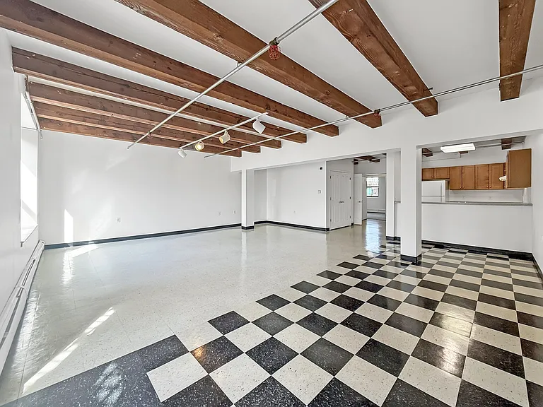 653 Artist Lofts — Photo 7