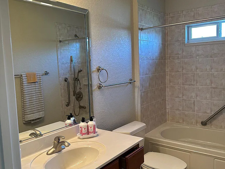 2071 Westchester Way — Photo 31