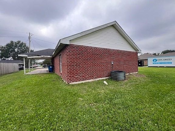 4th image of 217 Anthony Dr