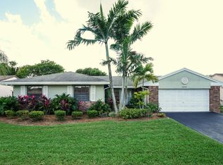 14510 Greenbriar Pl, Davie, FL 33325