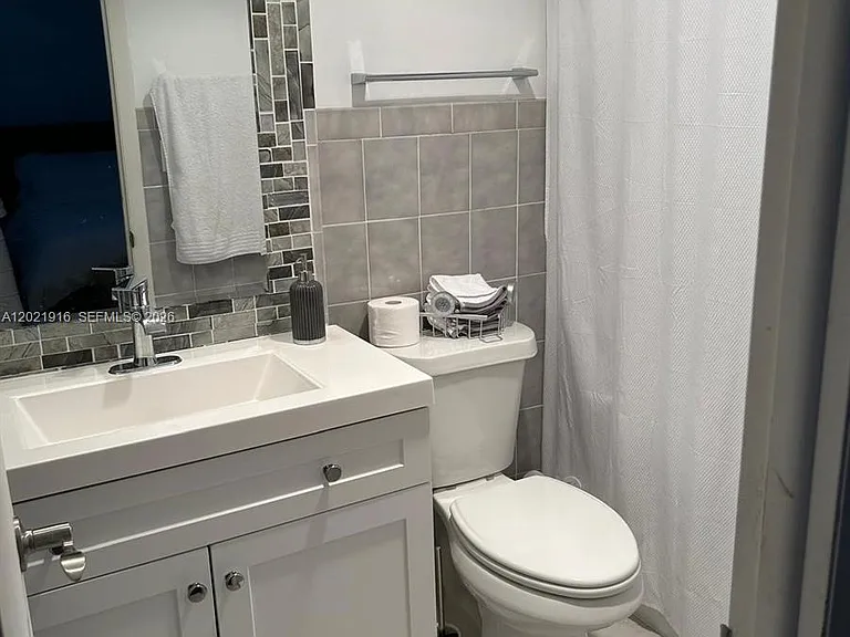 750 N Ocean Blvd #1106 — Photo 11