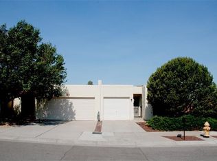 1039 Omaha St NE, Albuquerque, NM 87112