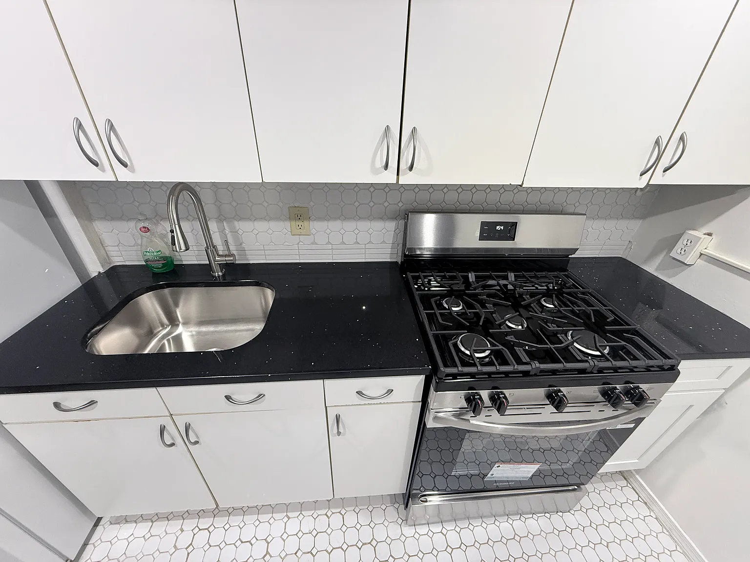215 Carson Street — Photo 1