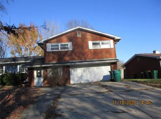 306 Agnes Dr, O'Fallon, IL 62269