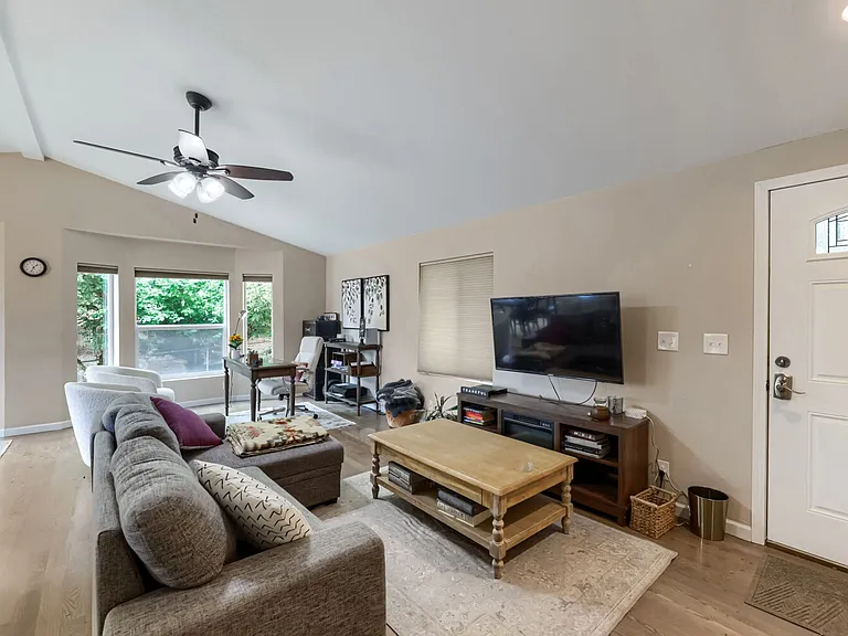 23332 E Echo Lake Rd — Photo 25