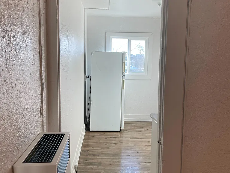 545 N California St #11 — Photo 5