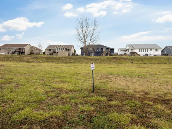 124 Shiloh Vista Ave, Urbana, IA 52345