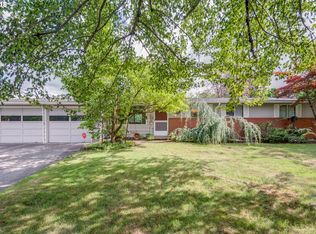 11328 E Burnside St, Portland, OR 97216