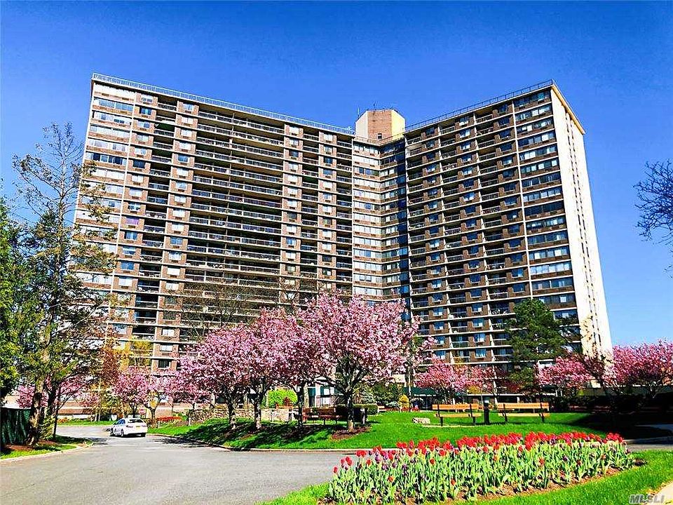1st image of 2 Bay Club Dr APT 5Z1