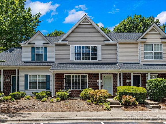 2nd image of 15066 Deshler Ct